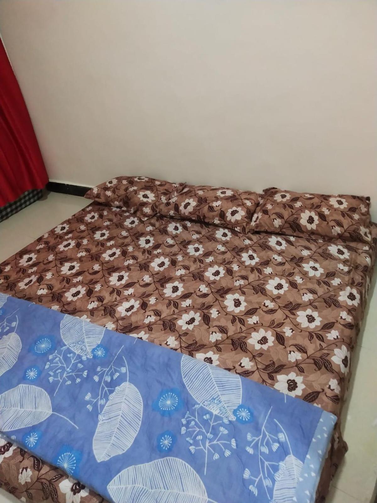 Maa Yatri Niwas Holiday home *